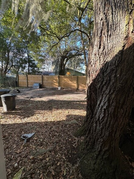 Building Photo - 1629 W 31st St