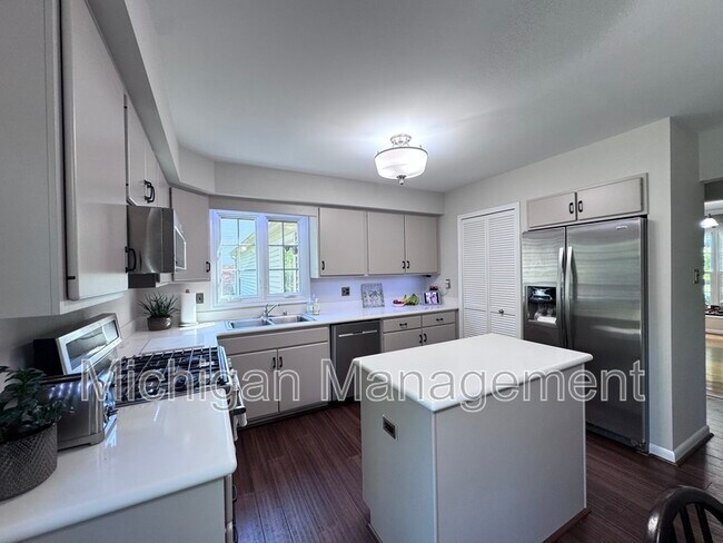 Building Photo - 42098 Banbury Rd