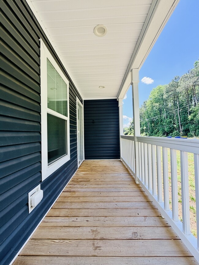 Building Photo - 6541 Big Stone Beach Rd
