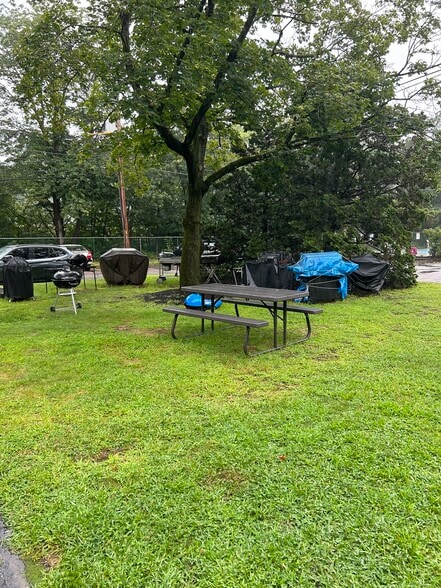 BBQ Area - 2 Albert Dr