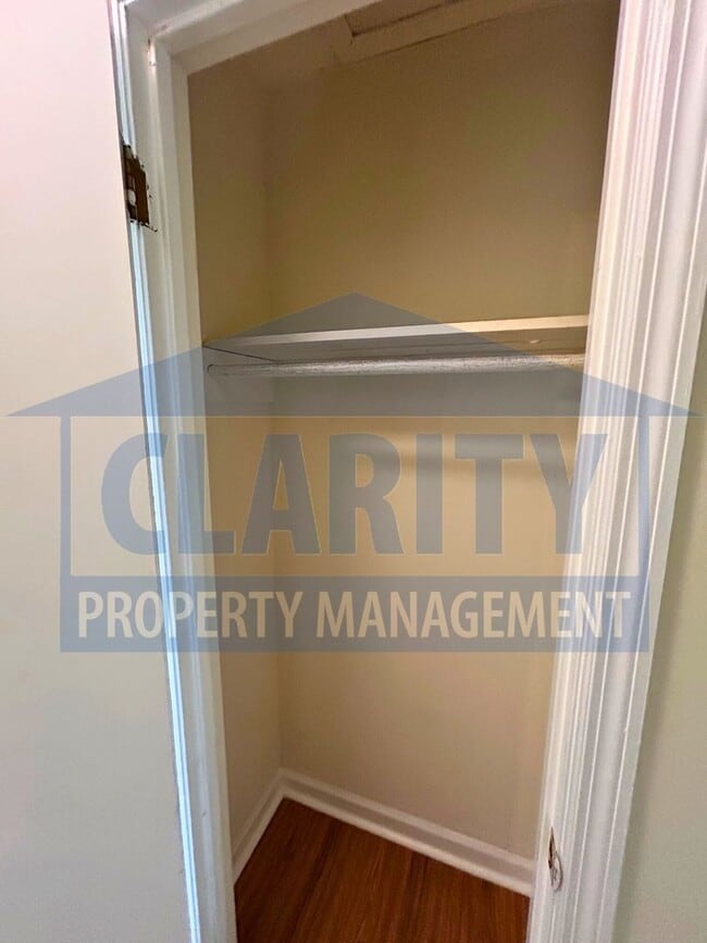 Building Photo - ***1/2 OFF 1ST MONTH'S RENT!!!***