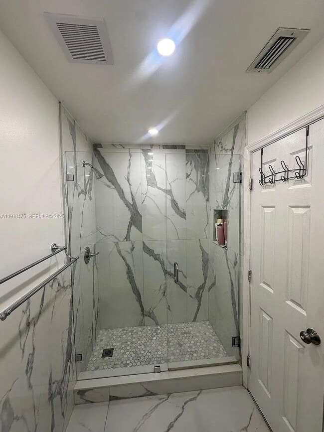 Building Photo - 14980 SW 49th Ln