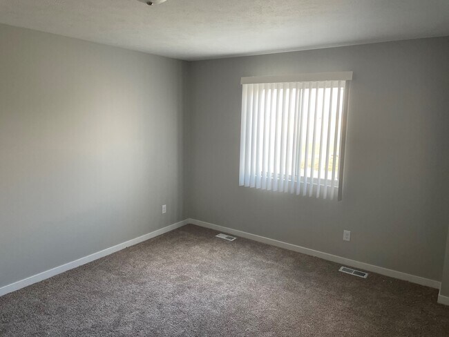 Building Photo - 2675 Laverna St