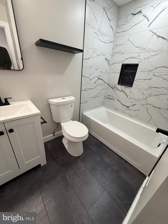 Building Photo - 5512 E Boniwood Turn