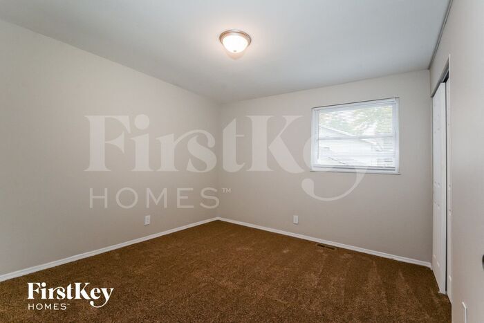 Building Photo - 801 Boleyn Pl