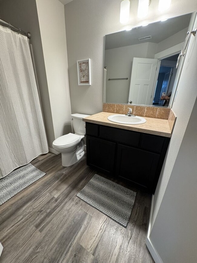 Building Photo - Furnished Hermiston Rental