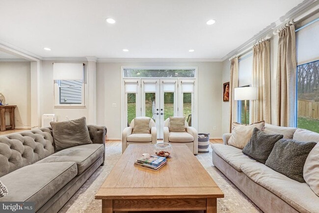 Building Photo - 1504 Wake Forest Dr