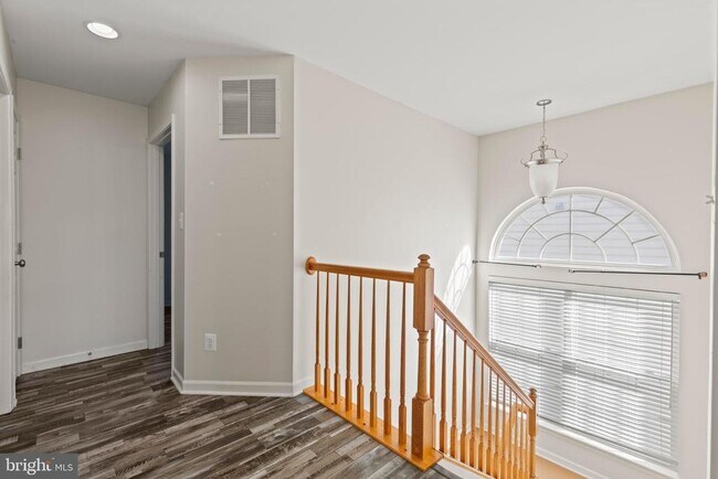 Building Photo - 2460 Five Fathom Cir