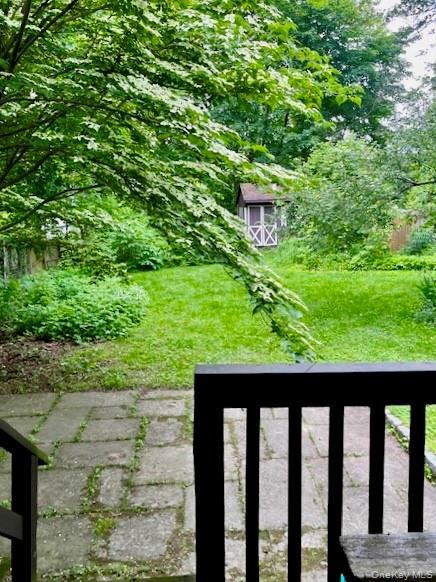 Building Photo - 8 Sunset Dr