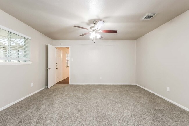 Building Photo - 3322 Dawnwood Dr