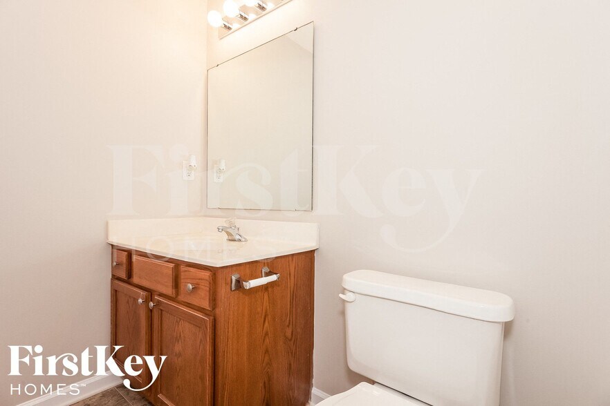 Building Photo - 1737 Larne Cir