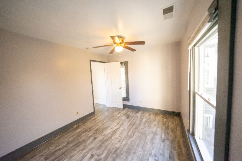 Building Photo - 517 High St