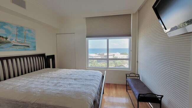 Building Photo - 3700 S Ocean Blvd