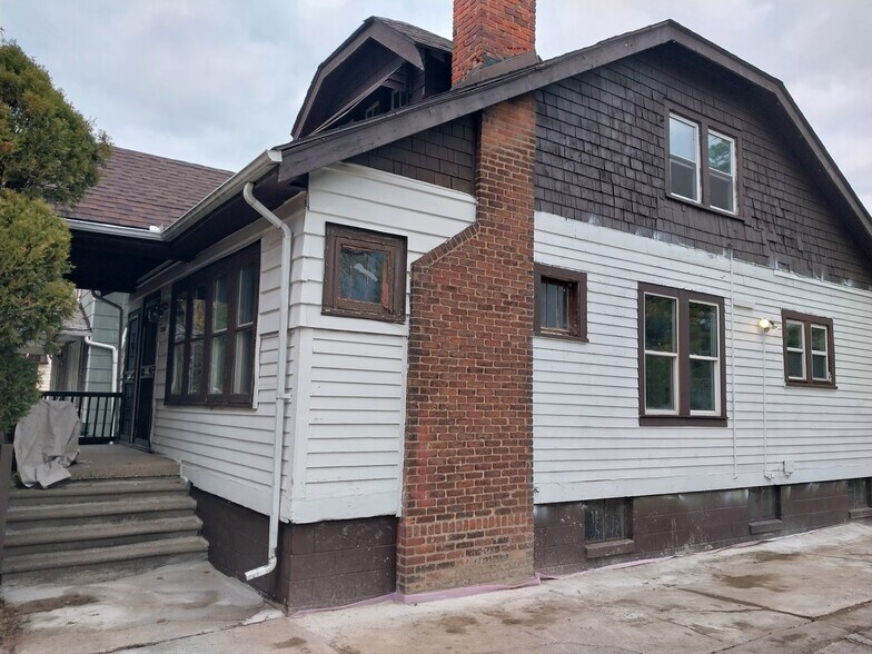 Primary Photo - 15350 Alden St