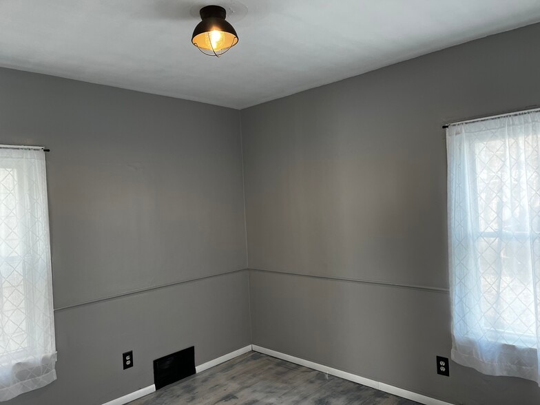 Building Photo - 22824 Mac Arthur Blvd