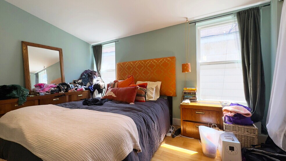 Building Photo - 1735 N Fairfield Ave