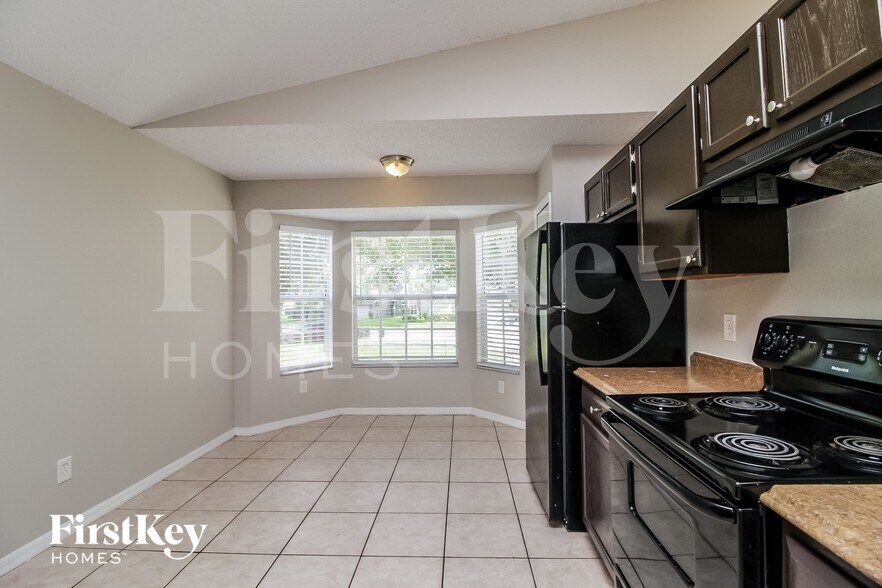 Building Photo - 7591 Groveoak Dr