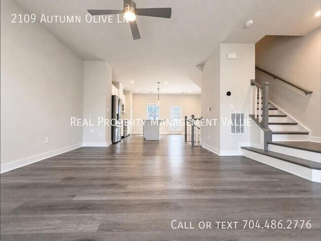 Building Photo - 2109 Autumn Olive Ln