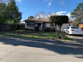 Building Photo - 7110 Celia Ave