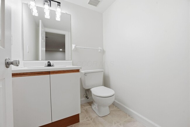 Building Photo - 5516 Baneberry Ave