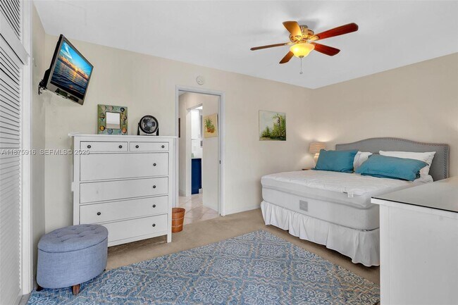 Building Photo - 2501 N Ocean Blvd