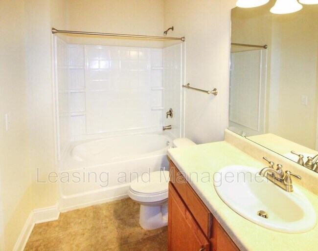 Building Photo - 2244 Ashley Crossing Dr