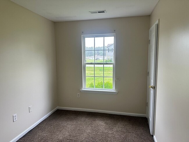 Building Photo - RENTAL HOME 3BD/2BTH
