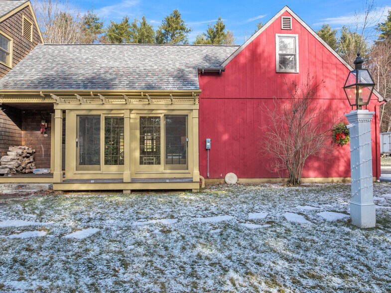 Building Photo - 73 Champeaux Rd