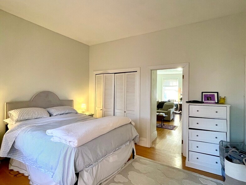 Building Photo - 551 Tremont St