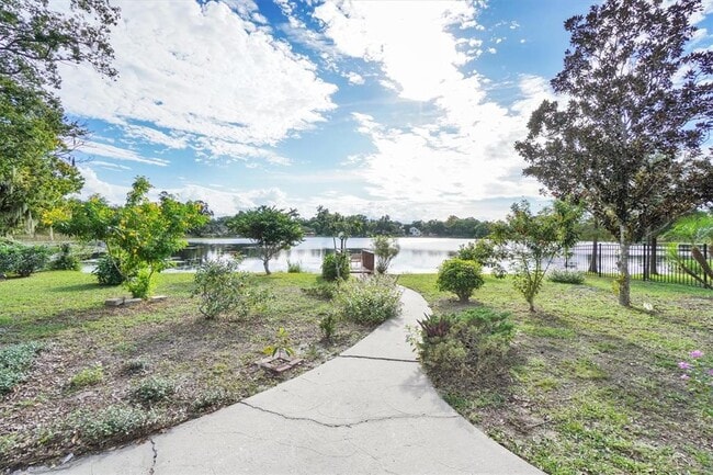 Building Photo - 216 N Griffin Dr