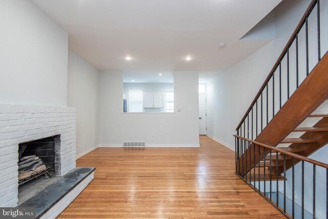 Building Photo - 3936 Delancey St