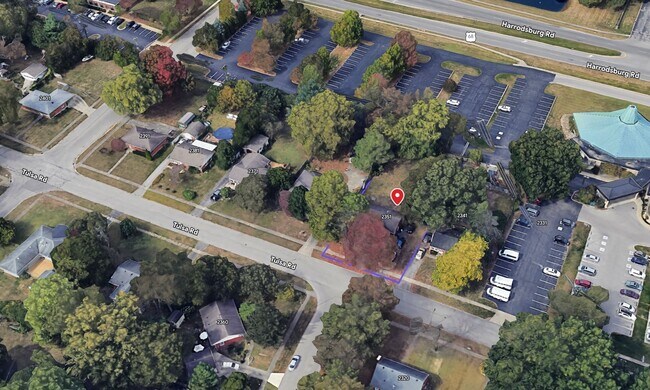 Building Photo - For Rent: Classic 3-Bedroom Brick Ranch in Lexington