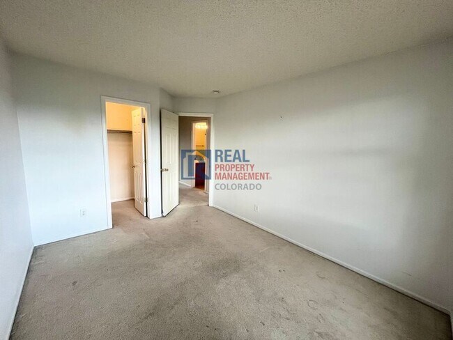 Building Photo - 20637 E Kenyon Pl