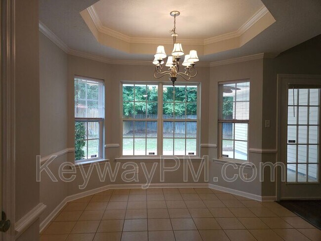 Building Photo - 641 Ventana Dr