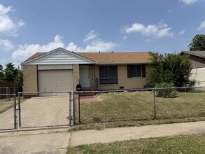 Building Photo - 1409 Metropolitan Dr