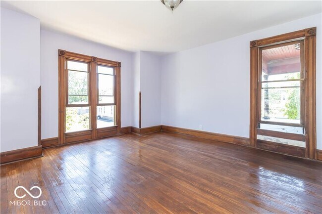 Building Photo - 404 N State St