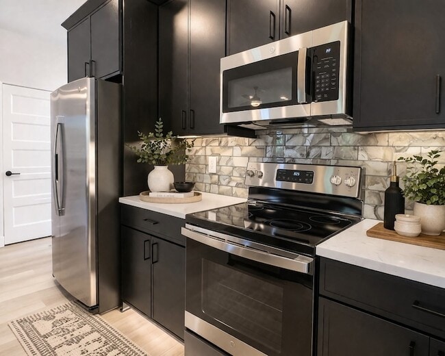 Building Photo - 6 Dutch Dr