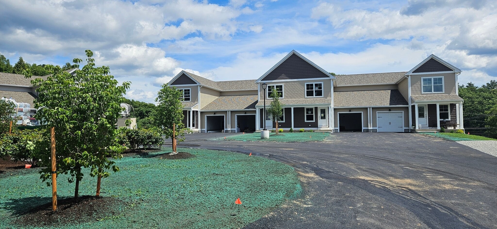Building Photo - 719 Putnam Pike