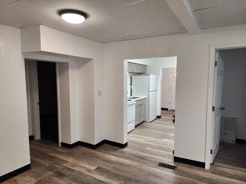 Building Photo - 21 S 4th St