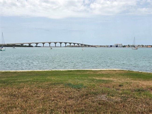 Building Photo - 6295 Bahia Del Mar Cir
