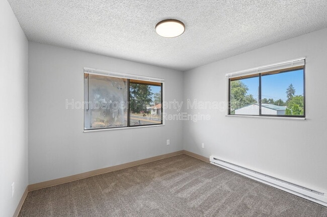 Building Photo - 2628 E Wellesley Ave