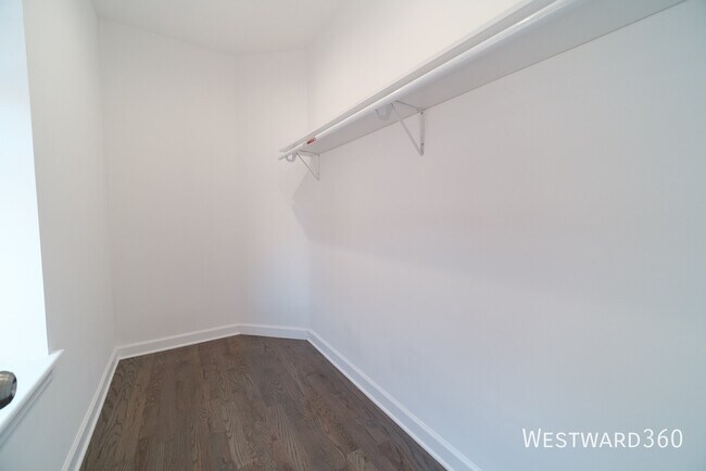 Building Photo - 3101 Leland-2