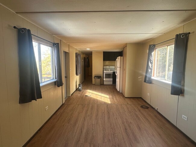 Building Photo - 1 Bedroom 1 Bathroom Mobile Home located in Aztec, NM available to rent
