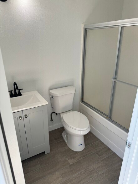 Building Photo - 366 Samsara Ct