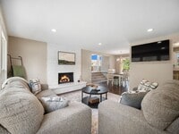 Building Photo - Spacious 4-Bedroom Pet-Friendly Home in North Spokane