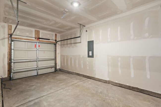 Building Photo - 1212 Blueback Herring Wy