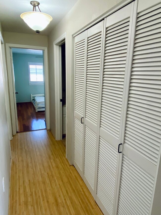 Building Photo - 7018 Hawaii Kai Dr
