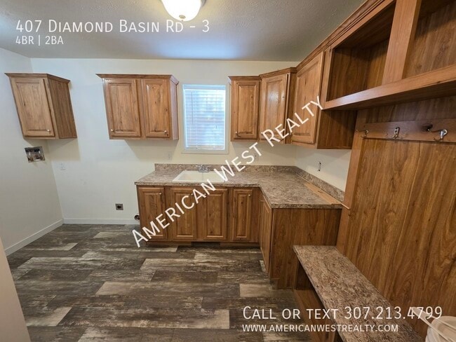 Building Photo - 407 Diamond Basin Rd