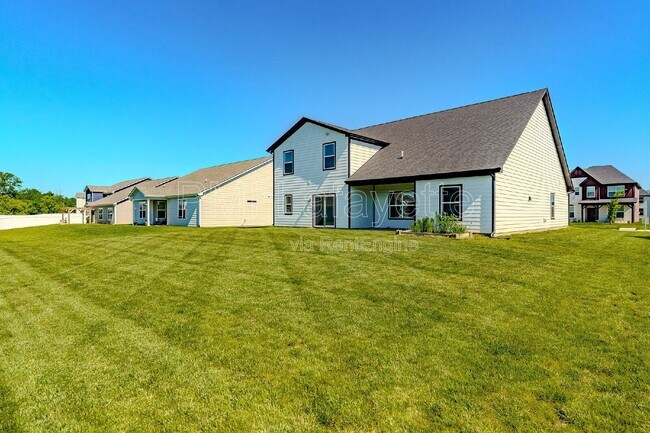 Building Photo - 641 W Bulrush Ct