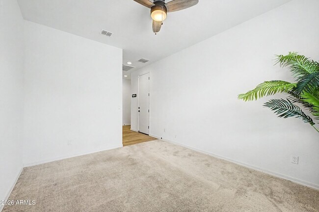 Building Photo - 35948 W Santa Monica Ave
